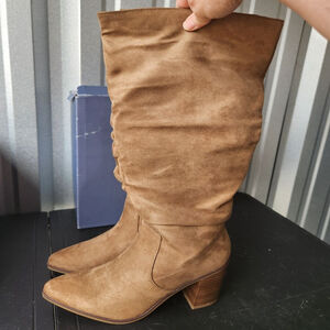 Universal Thread Junie Heeled Boots Size 7 wide calf Tan